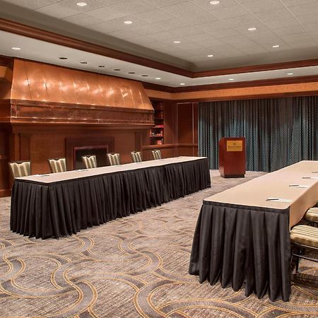 Sheraton Suites Akron Cuyahoga Falls Bagian luar foto