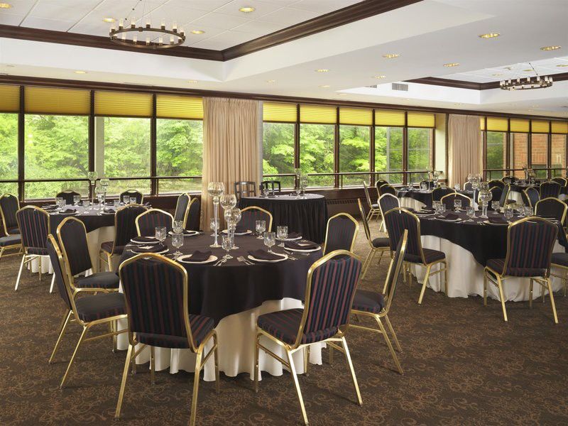 Sheraton Suites Akron Cuyahoga Falls Bagian luar foto